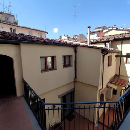 Toscanella 5 Apartment *
